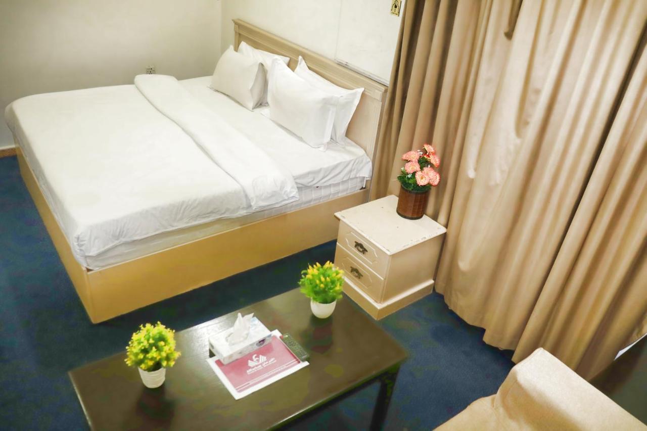 Al Farhan Hotel Suites Riyadh Eksteriør billede